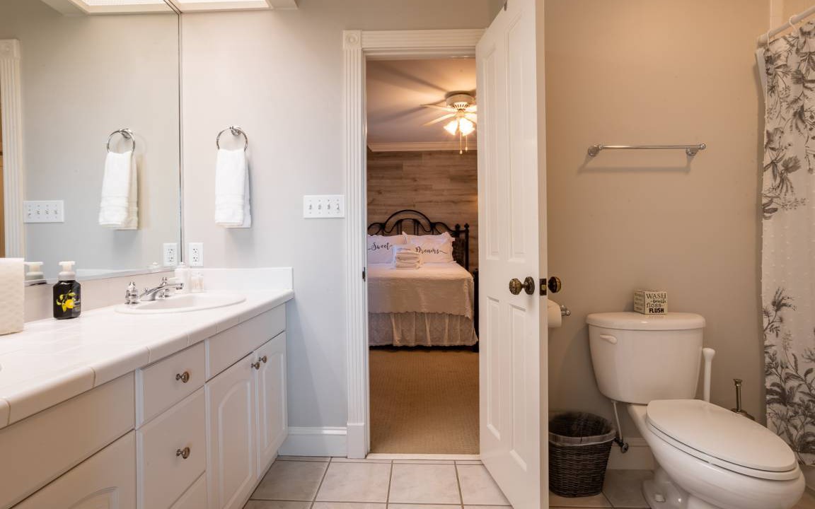 Photo of Bathroom in Woodfin