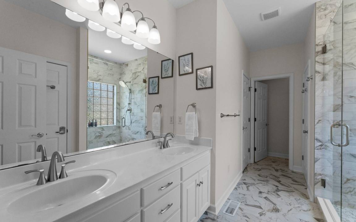 Photo of Bathroom in Lake Norman of Catawba