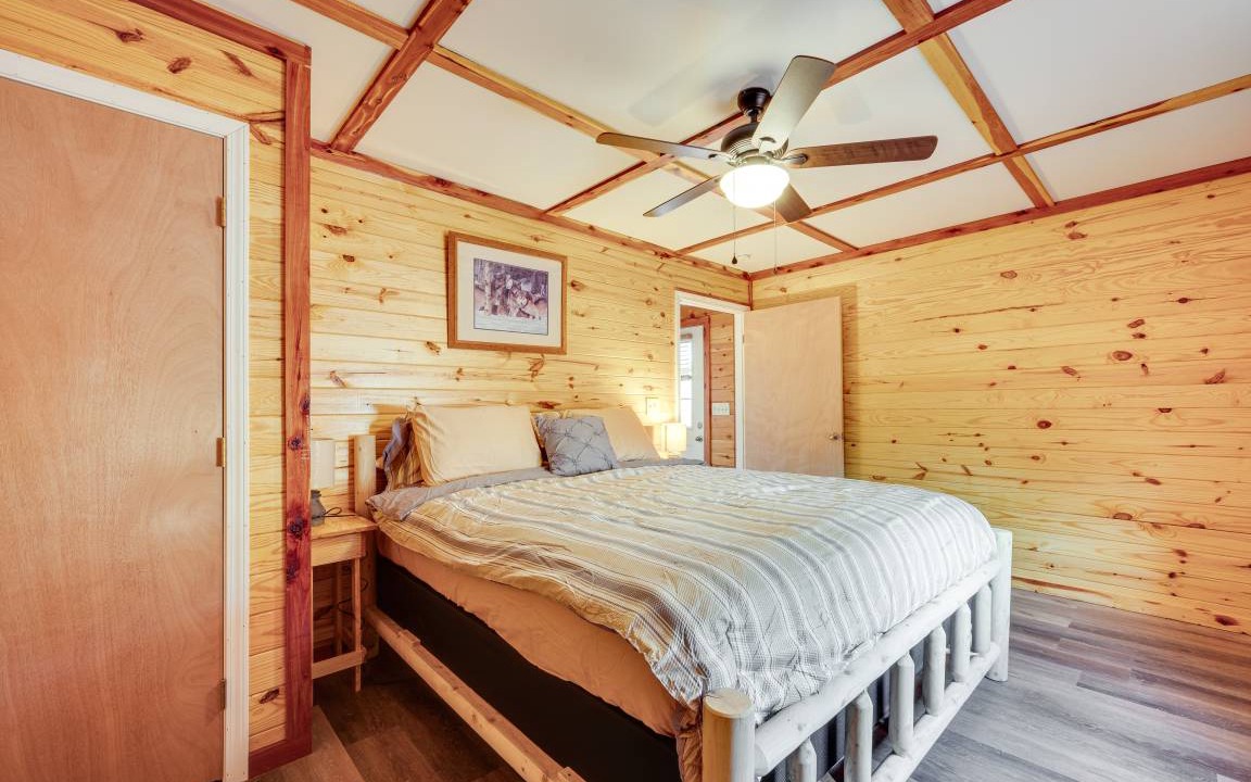Photo of Bedroom in Troy