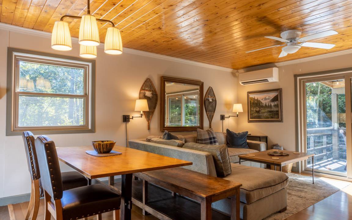 Photo of Others in Lake Toxaway