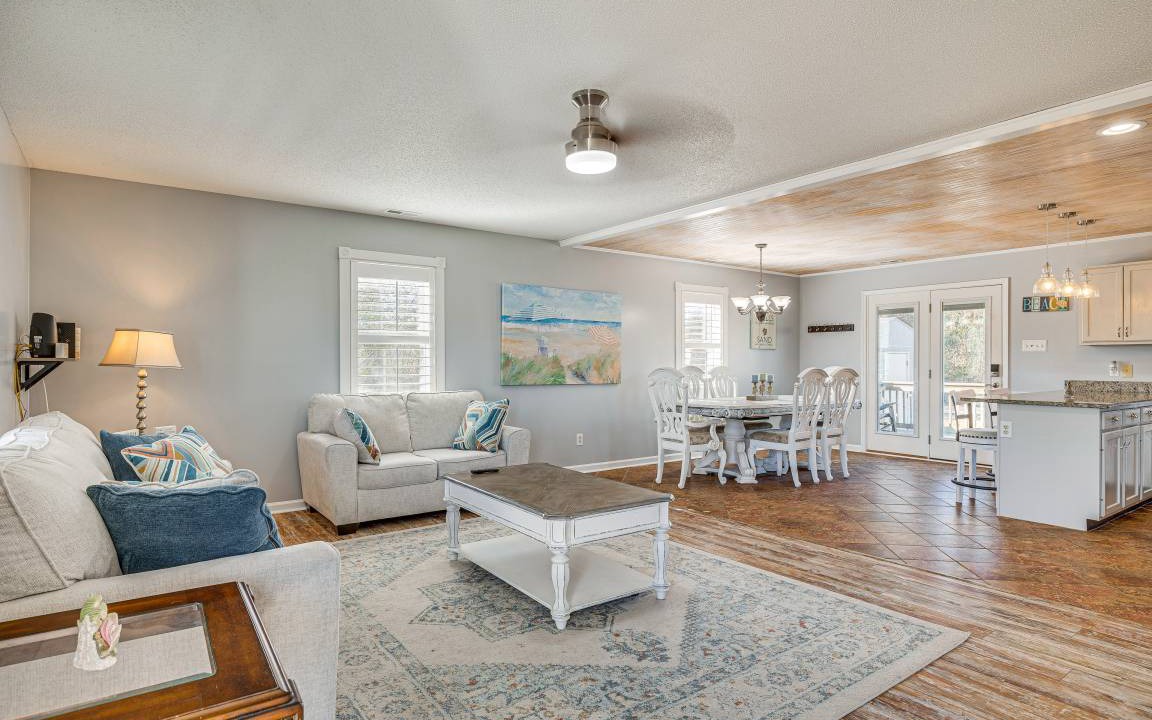 Photo of Livingroom in Morehead City