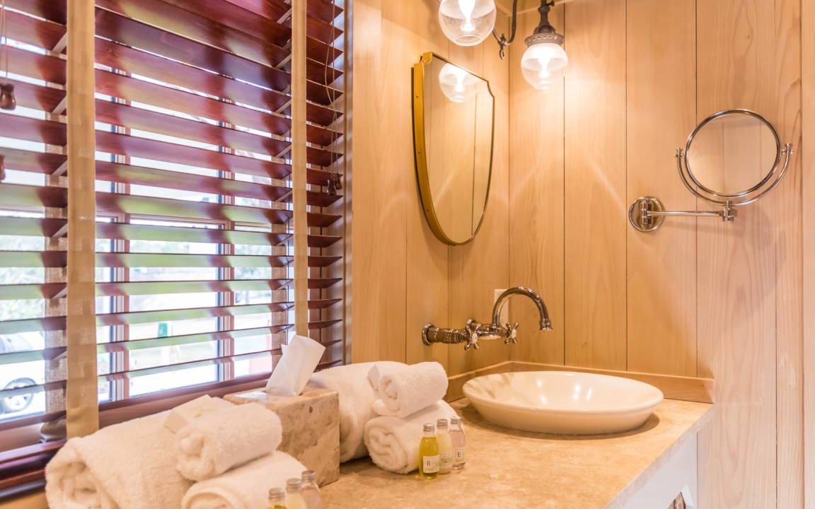 Photo of Bathroom in Oriental
