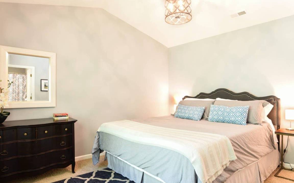 Photo of Bedroom in Royal Pines
