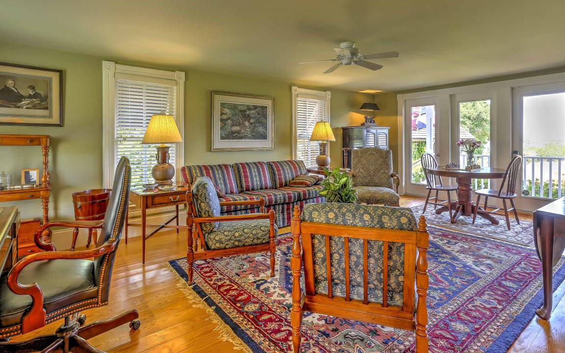 Photo of Livingroom in Historic Downtown Manteo