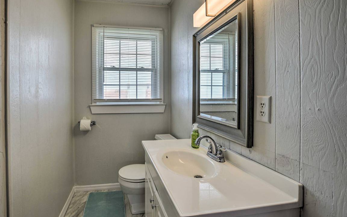Photo of Bathroom in Oak Island