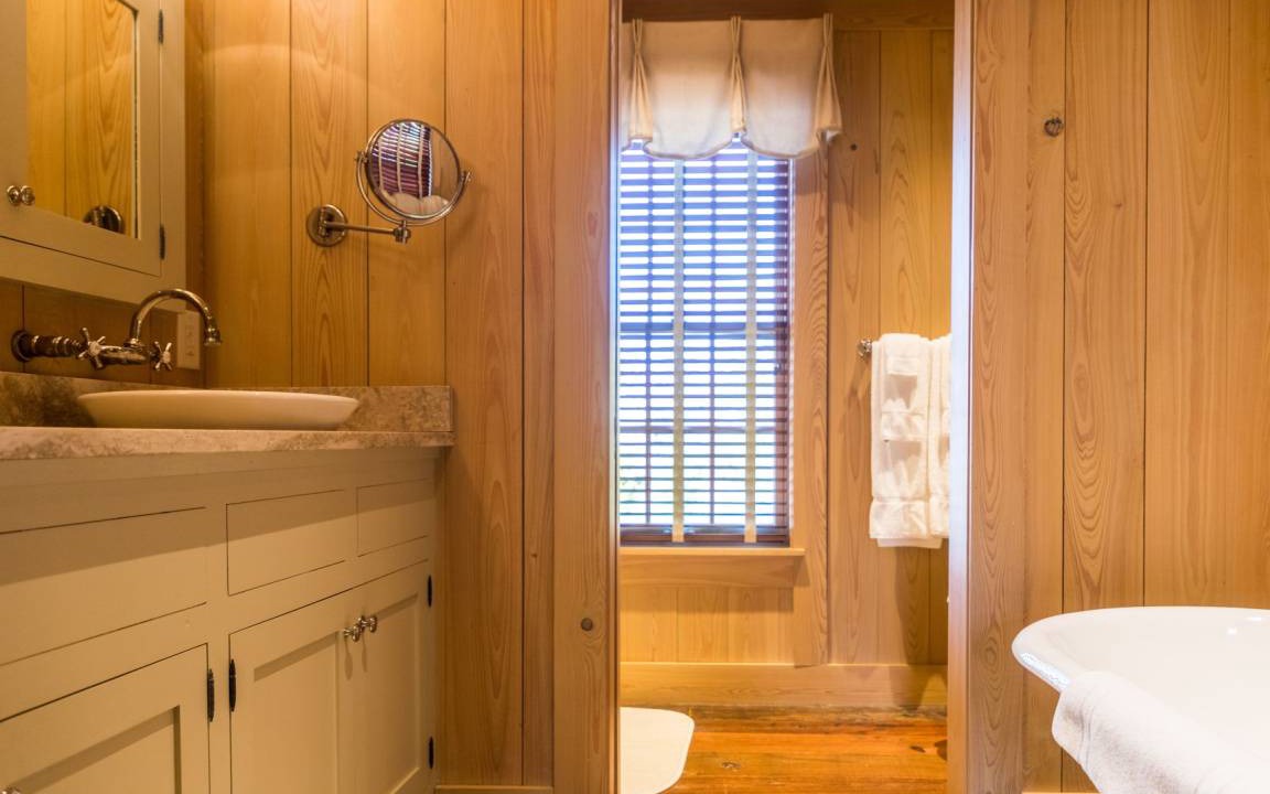 Photo of Bathroom in Oriental