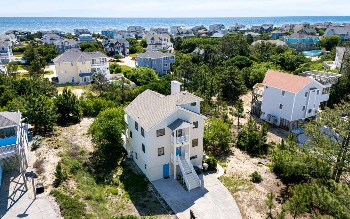 Photo of Buildings in Whalehead Beach