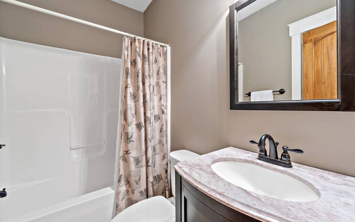 Photo of Bathroom in Nebo