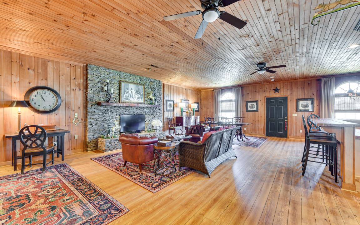 Photo of Livingroom in North Carolina Piedmont