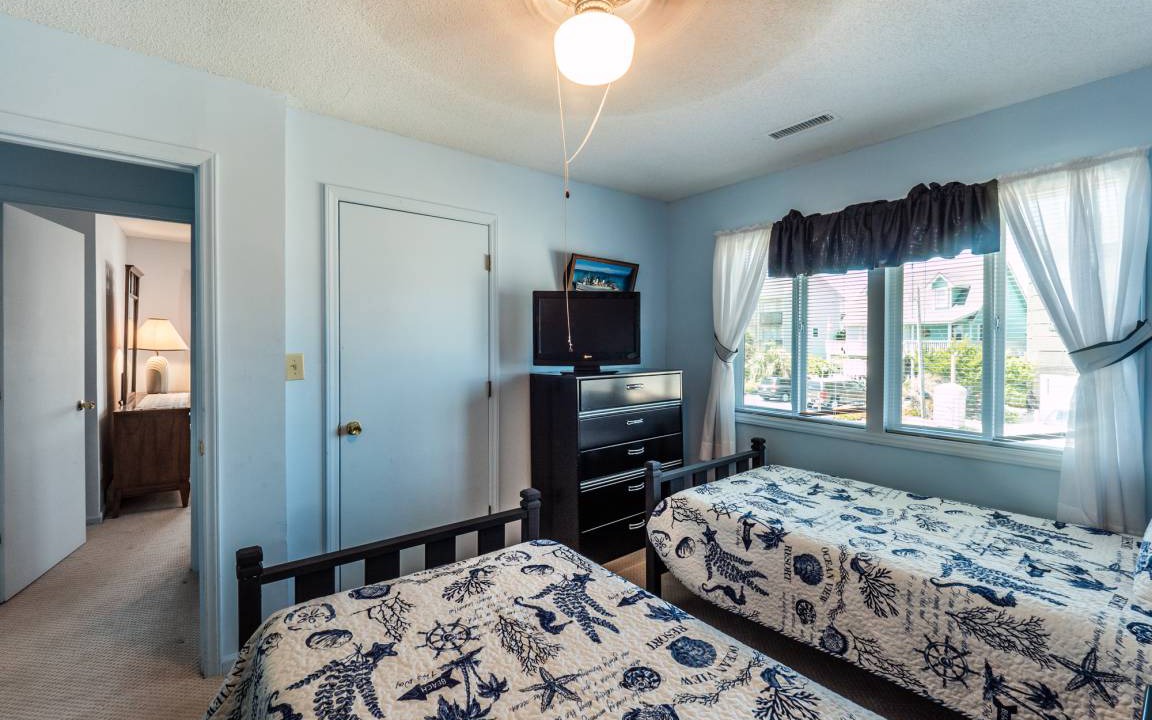Photo of Bedroom in Topsail Beach