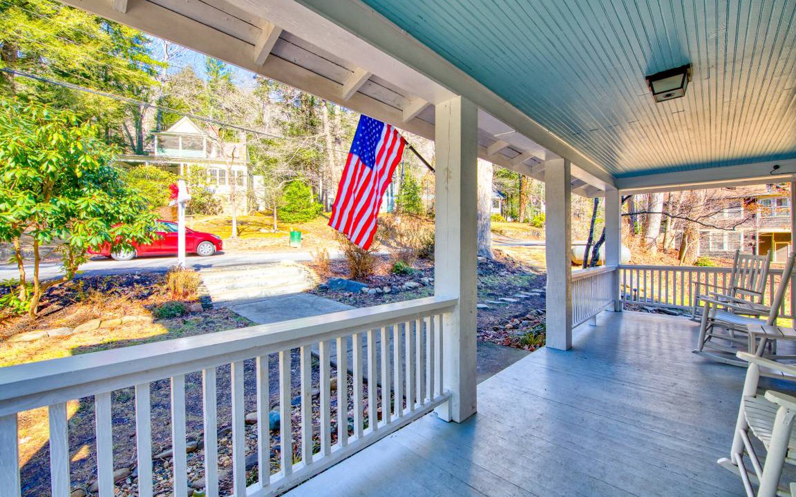Photo of Patio Balcony in Montreat