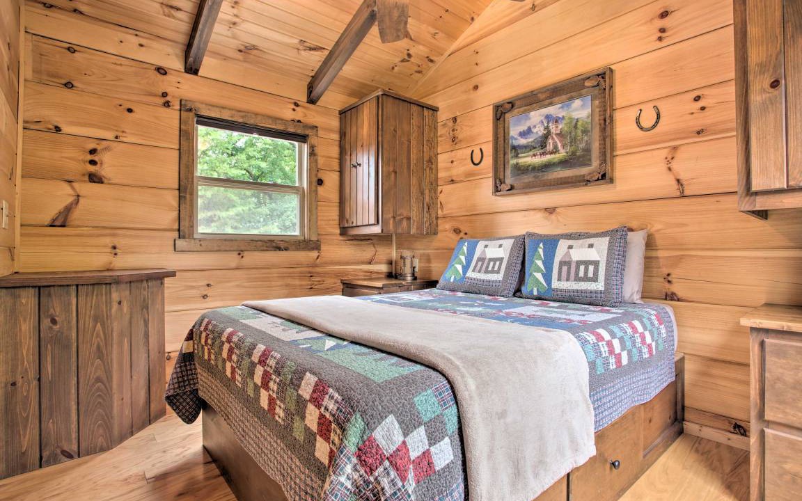 Photo of Bedroom in Mill Spring