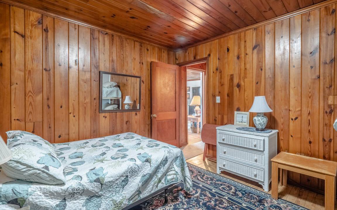Photo of Bedroom in Topsail Beach
