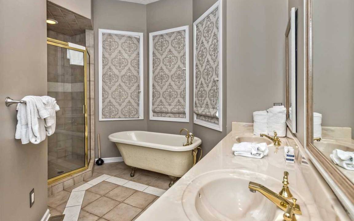 Photo of Bathroom in Hendersonville