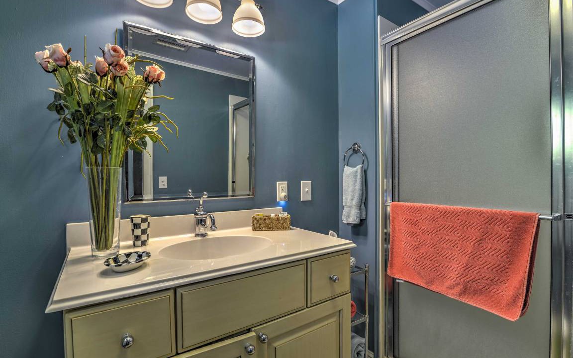 Photo of Bathroom in Little Switzerland