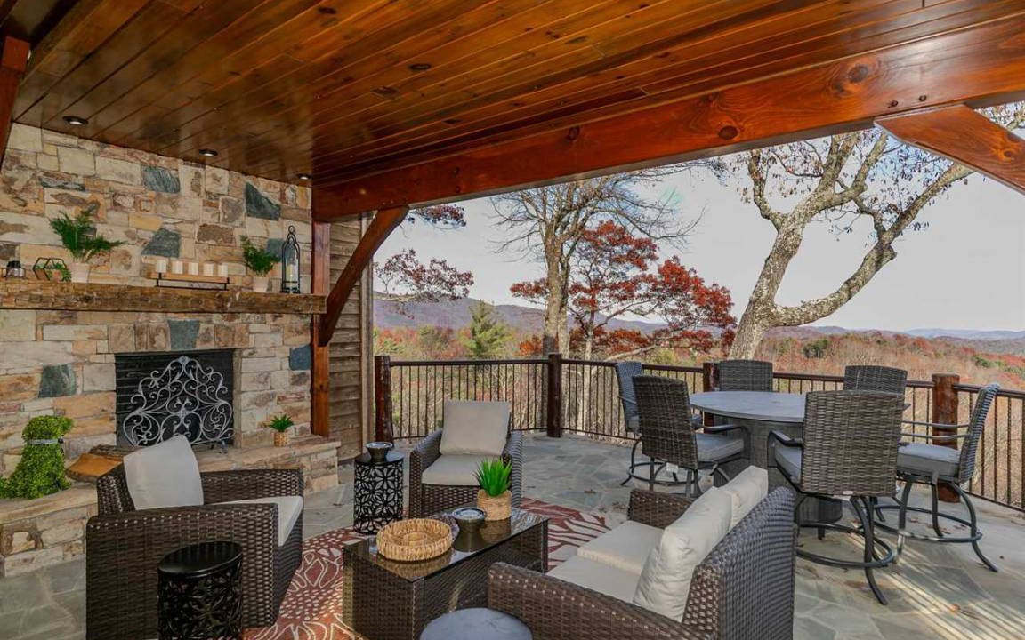 Photo of Patio Balcony in Apple Ridge