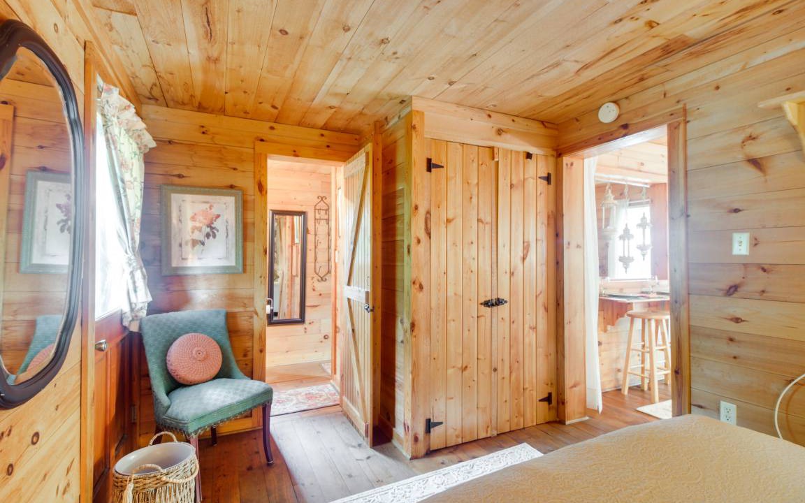 Photo of Bedroom in Lawndale