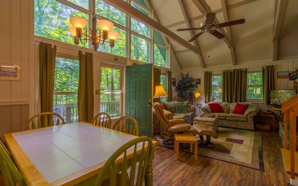Photo of Livingroom in Charter Hills
