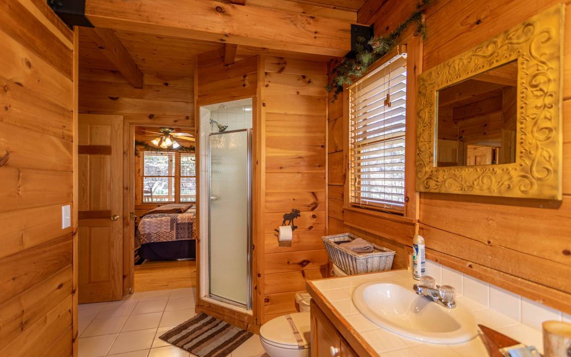 Photo of Bathroom in Todd