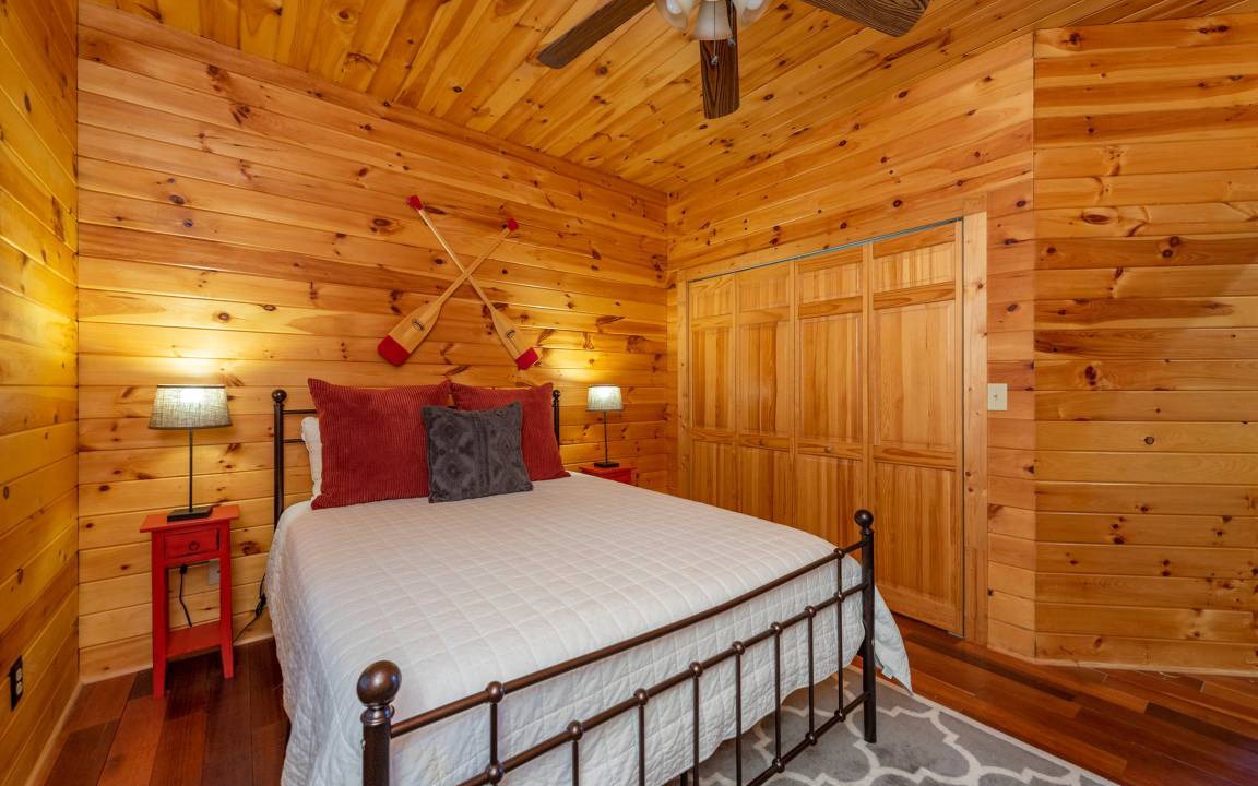 Photo of Bedroom in Nebo