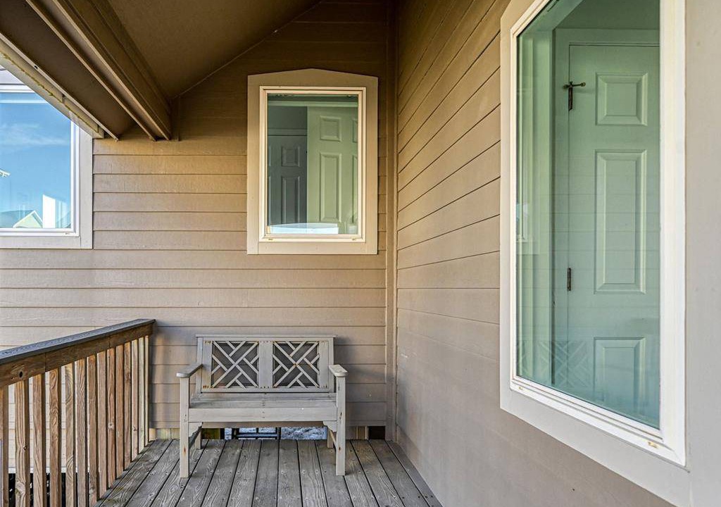 Photo of Patio Balcony in Village of Stump Sound