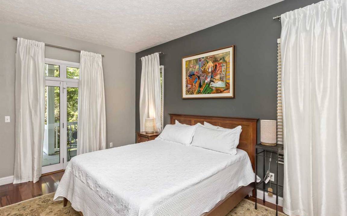 Photo of Bedroom in Hendersonville