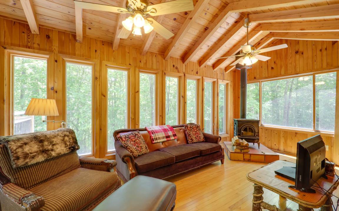 Photo of Livingroom in Vein Mountain