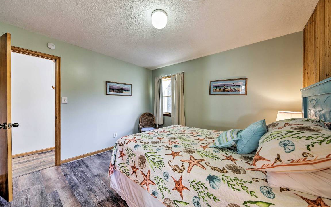 Photo of Bedroom in Southern Shores