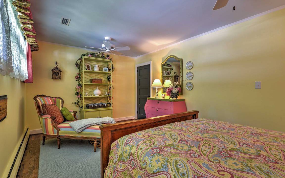 Photo of Bedroom in Little Switzerland