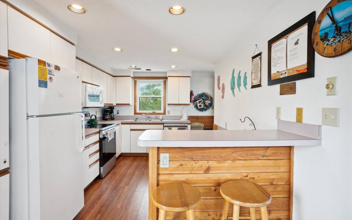 Photo of Kitchen in Whalehead Beach