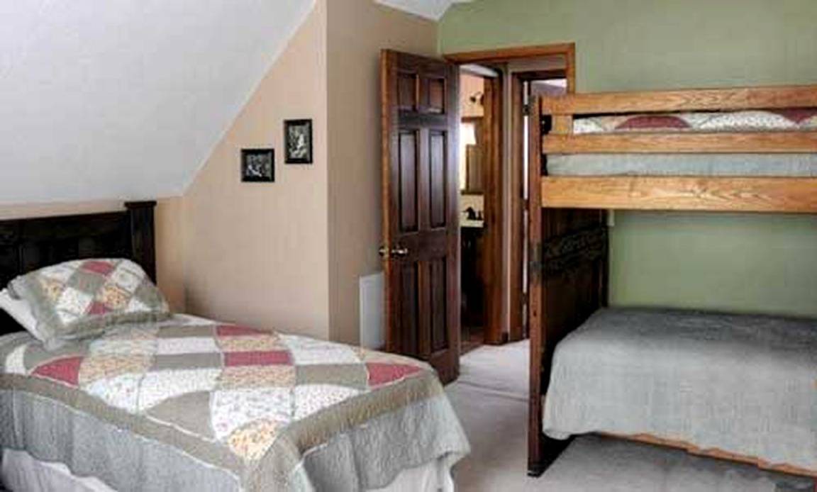 Photo of Bedroom in Robbinsville