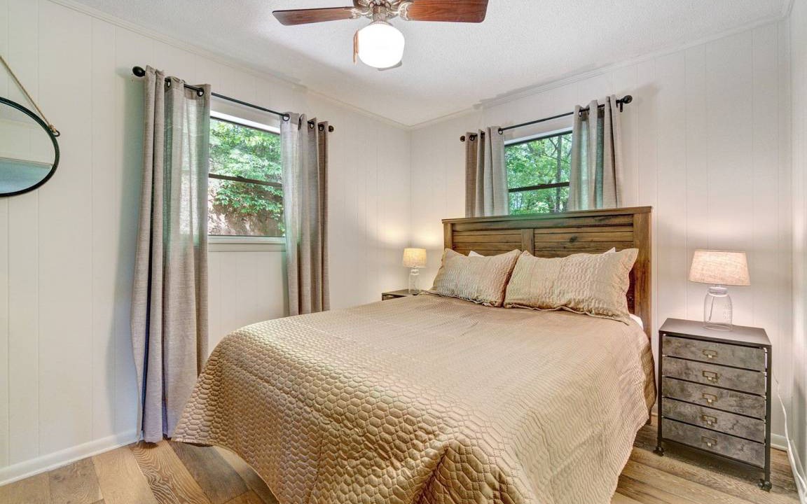 Photo of Bedroom in Robbinsville