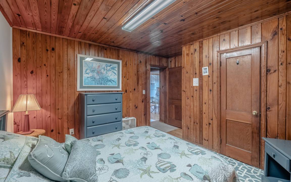Photo of Bedroom in Topsail Beach