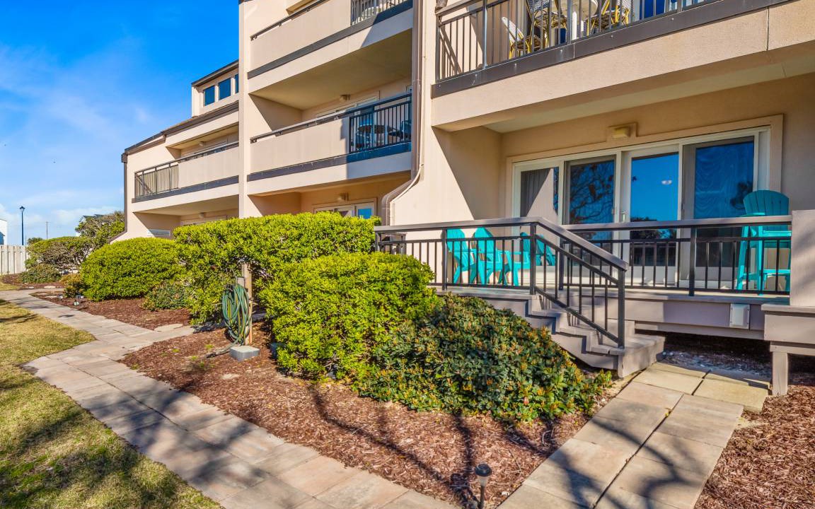 Photo of Patio Balcony in Pine Knoll Shores