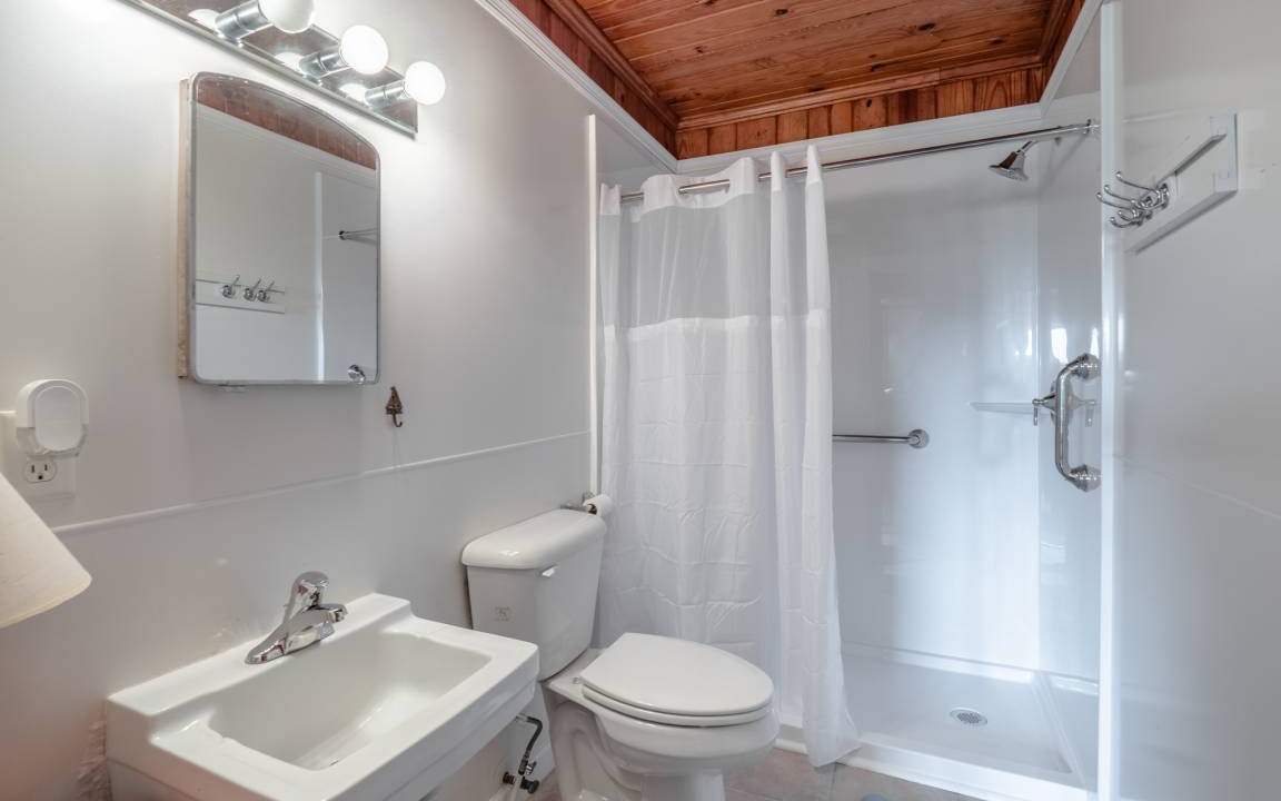 Photo of Bathroom in Topsail Beach