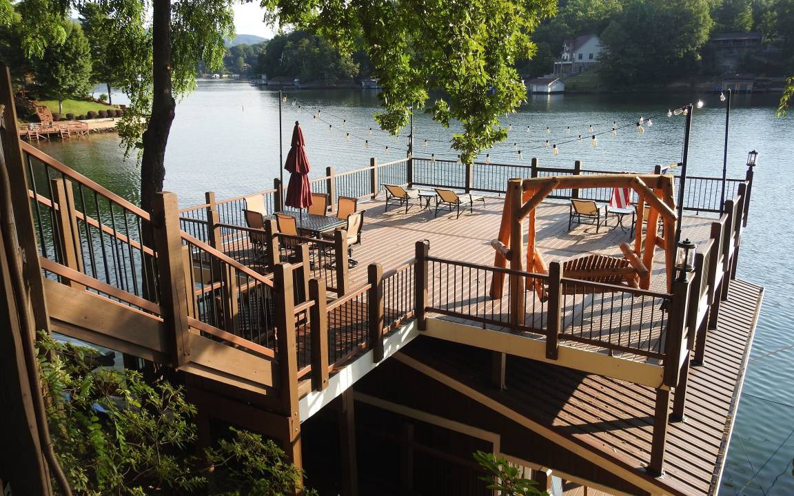 Photo of Patio Balcony in Lake Lure