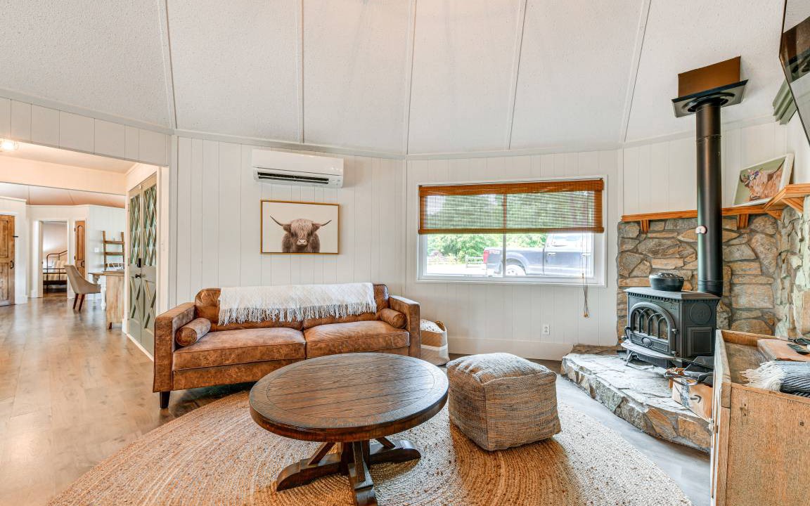 Photo of Livingroom in Concord