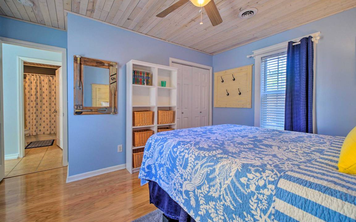 Photo of Bedroom in Myrtle Grove