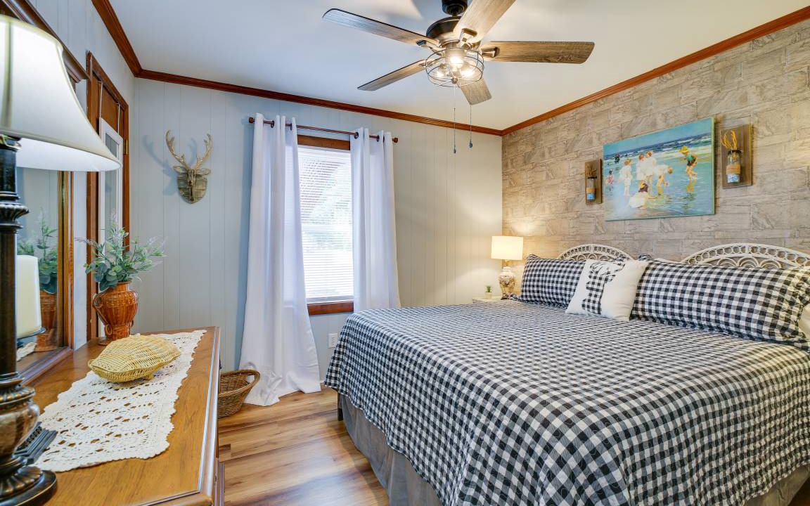 Photo of Bedroom in Tranquil Harbour