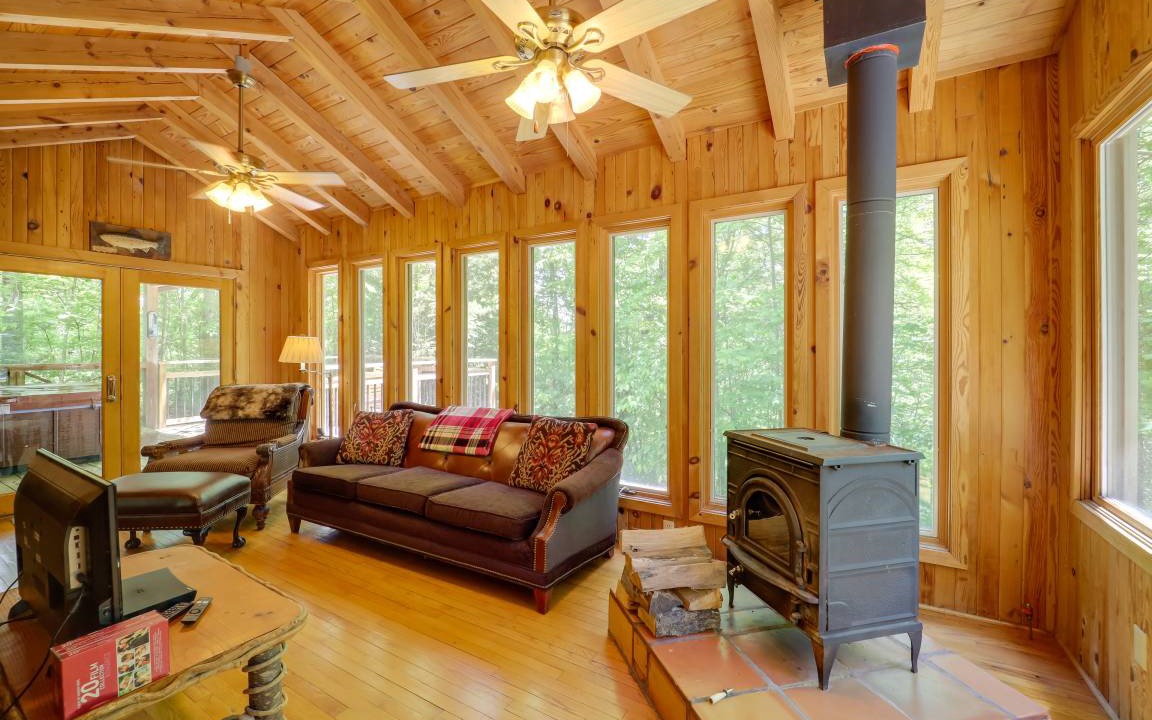 Photo of Livingroom in Vein Mountain