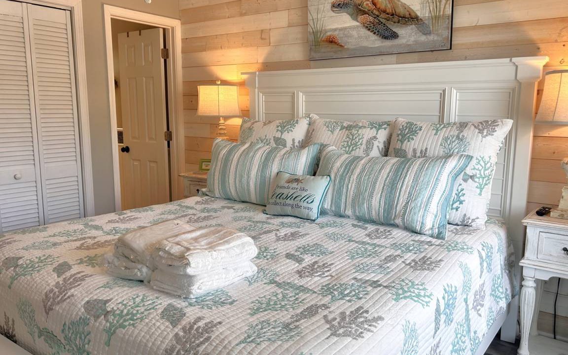 Photo of Bedroom in Caswell Beach