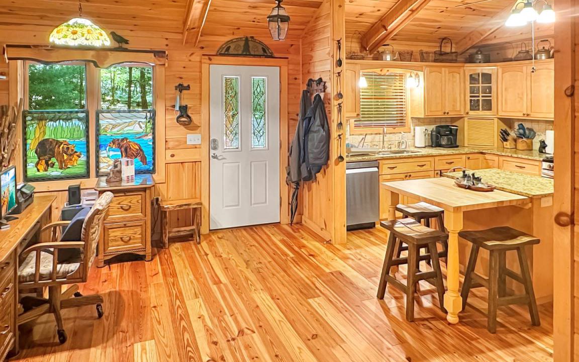 Photo of Livingroom in Robbinsville