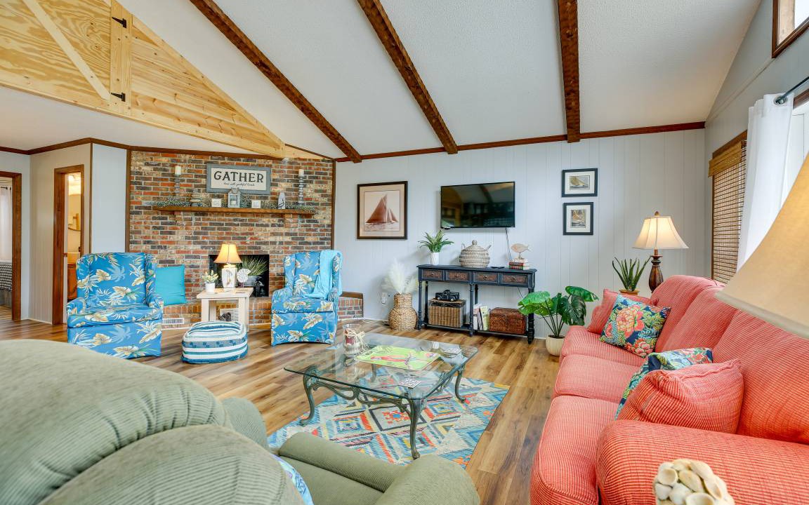 Photo of Livingroom in Tranquil Harbour