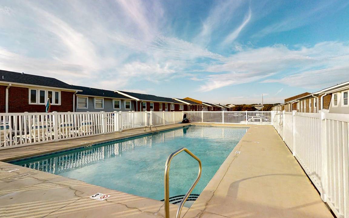 Photo of Others in Pine Knoll Shores