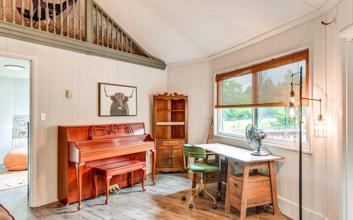 Photo of Livingroom in Concord