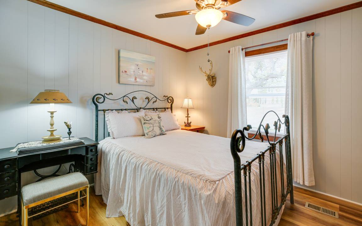 Photo of Bedroom in Tranquil Harbour