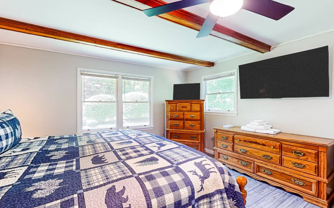 Photo of Bedroom in Pineola