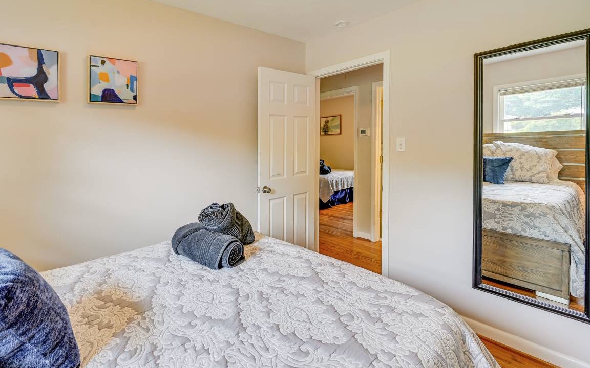 Photo of Bedroom in Old Irving Park