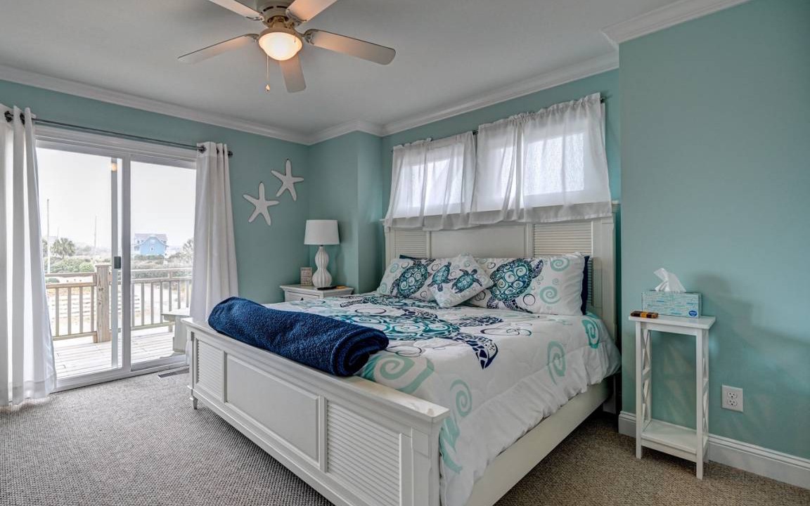 Photo of Bedroom in North Topsail Beach