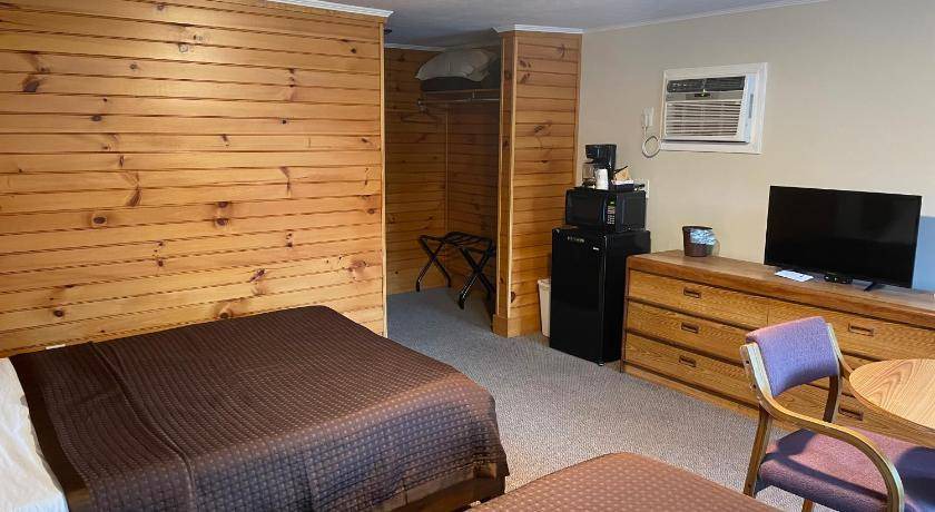 Photo of Bedroom in Maggie Valley